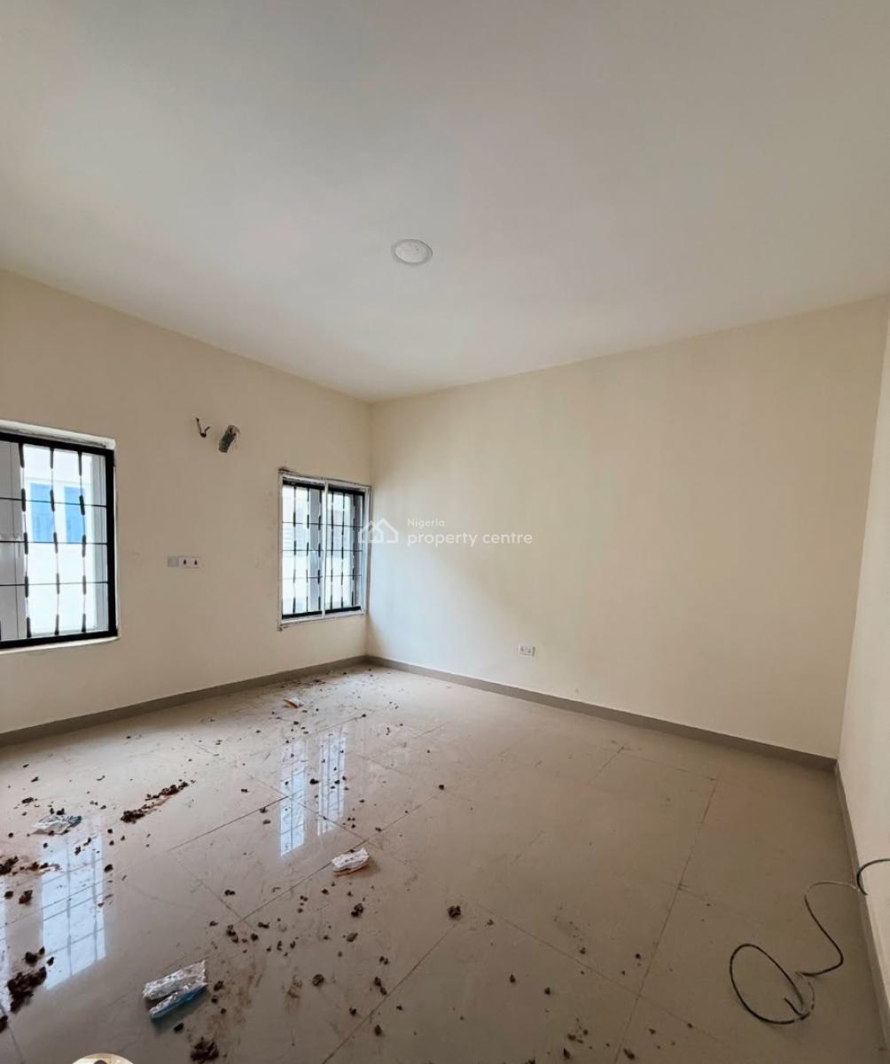 2bedroom Flat Inside a Fully Tarred Estate, Jahi Inside a Fully Tarred Estate, 2minutes Untarred Road to The Estat, Jahi, Abuja, Flat / Apartment for Rent