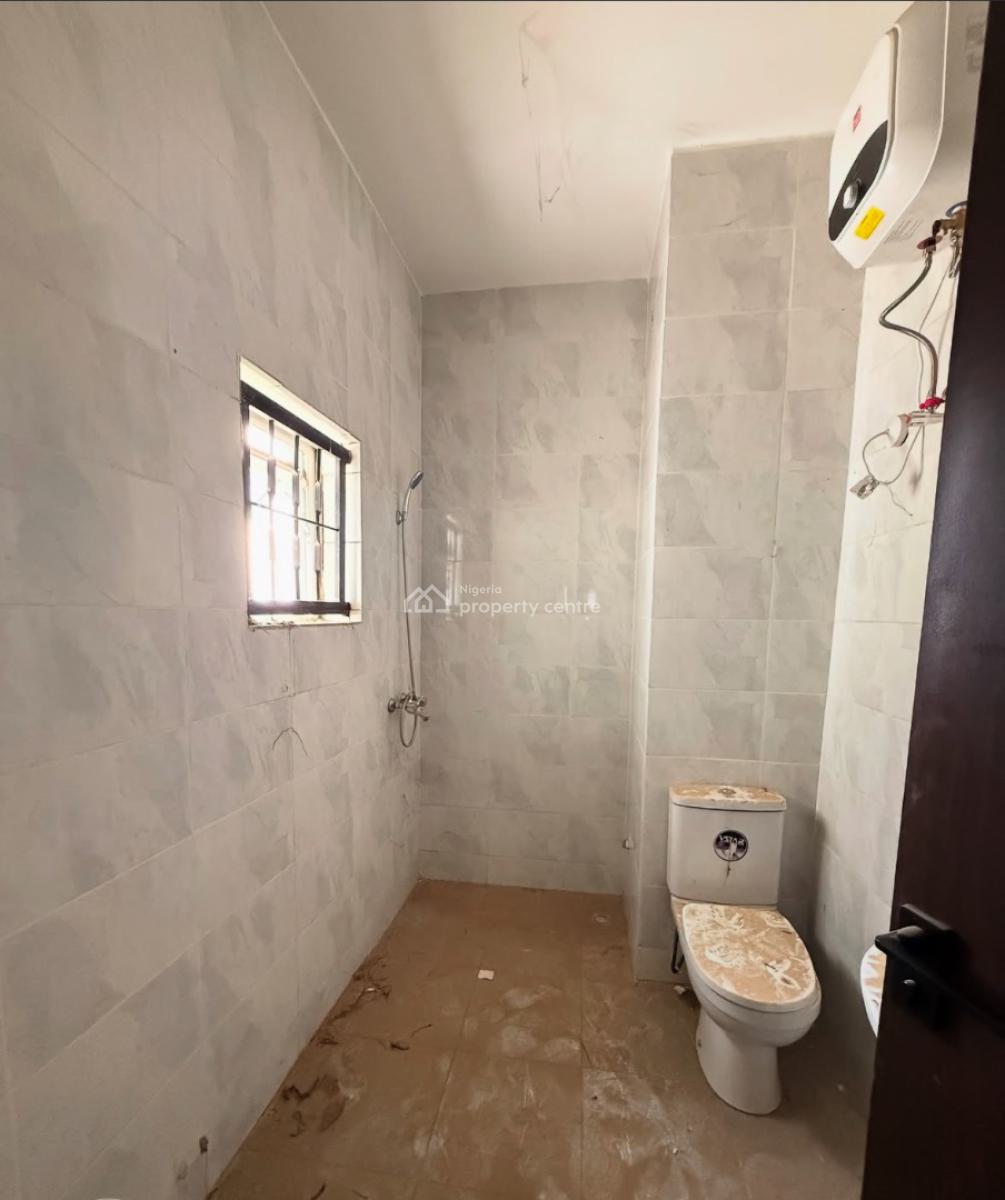 2bedroom Flat Inside a Fully Tarred Estate, Jahi Inside a Fully Tarred Estate, 2minutes Untarred Road to The Estat, Jahi, Abuja, Flat / Apartment for Rent