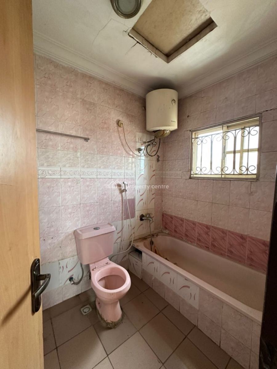 Spacious and Decent 3 Bedrooms Apartment, Maitama District, Abuja, Flat / Apartment for Rent