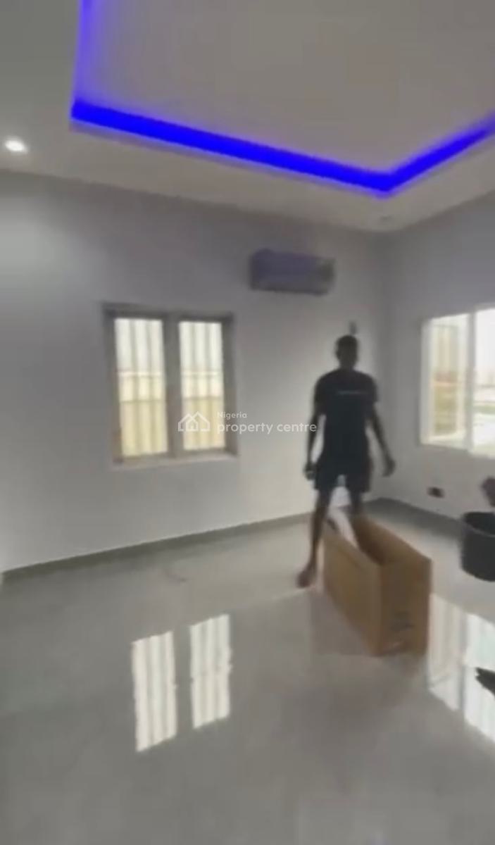 a Standard, Executive 3 Bedroom Flat, Gra Phase 1, Magodo, Lagos, Flat / Apartment for Rent