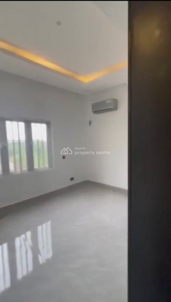 a Standard, Executive 3 Bedroom Flat, Gra Phase 1, Magodo, Lagos, Flat / Apartment for Rent