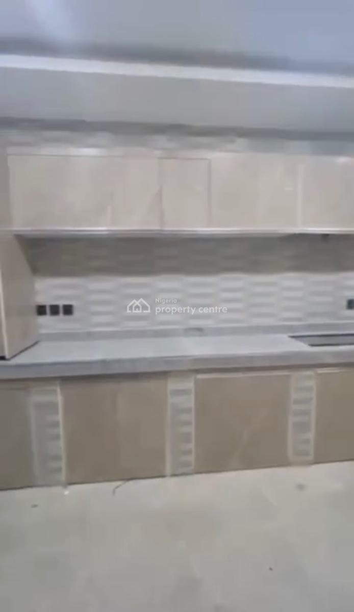 a Standard, Executive 3 Bedroom Flat, Gra Phase 1, Magodo, Lagos, Flat / Apartment for Rent