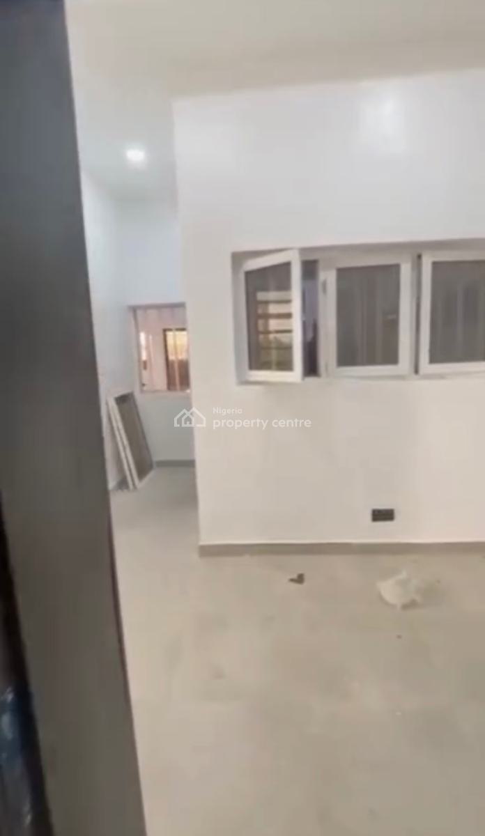 a Standard, Executive 3 Bedroom Flat, Gra Phase 1, Magodo, Lagos, Flat / Apartment for Rent
