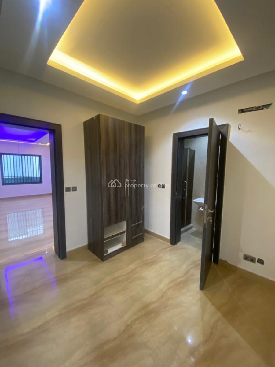 Tastefully Finished & Serviced 4-bedroom Maisonette, Olaleye Estate, Surulere, Lagos, Terraced Duplex for Sale