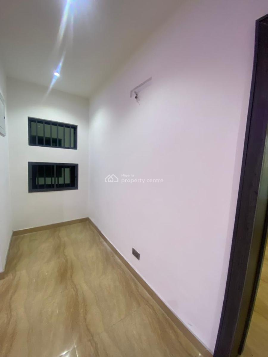 Tastefully Finished & Serviced 4-bedroom Maisonette, Olaleye Estate, Surulere, Lagos, Terraced Duplex for Sale