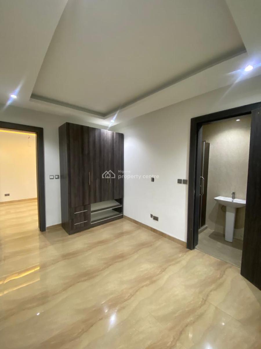 Tastefully Finished & Serviced 4-bedroom Maisonette, Olaleye Estate, Surulere, Lagos, Terraced Duplex for Sale