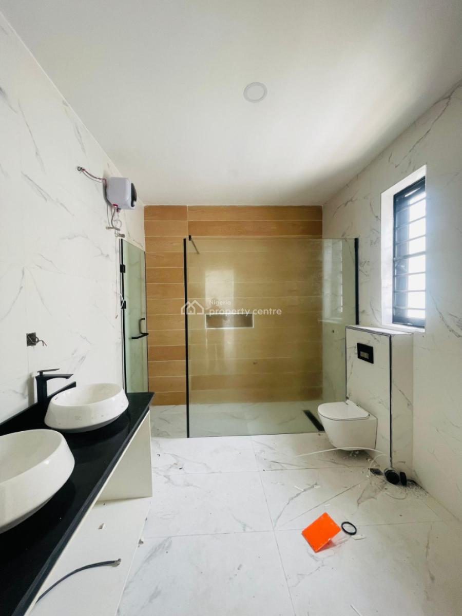 Spacious  5 Bedroom Fully Detached Duplex with Bq, Lekki, Lagos, Detached Duplex for Sale