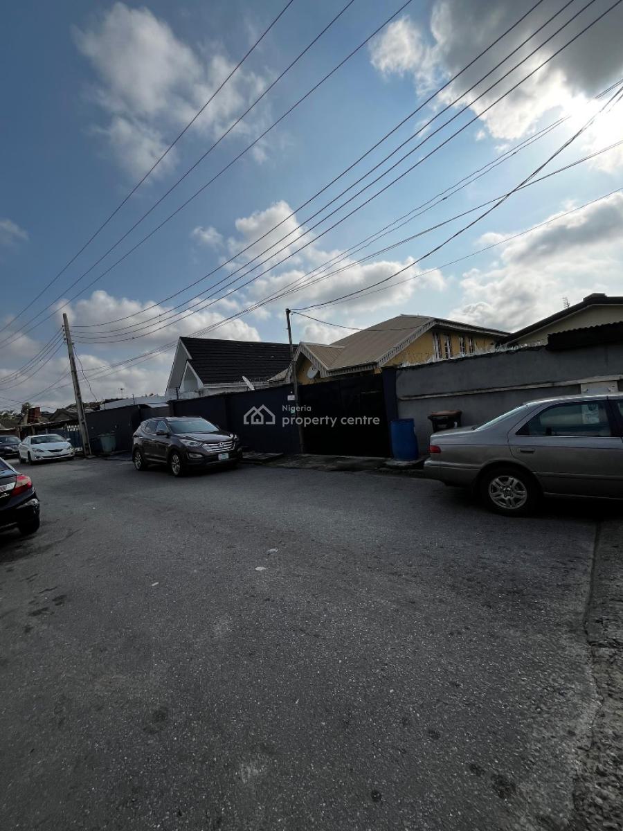 Bungalow on 410sqm, Surulere, Lagos, Detached Bungalow for Sale