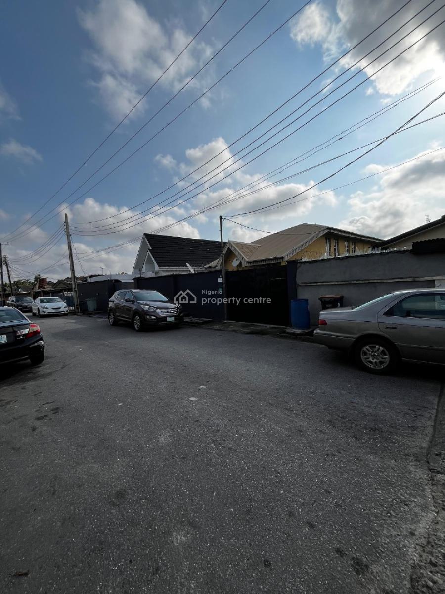 Bungalow on 410sqm, Surulere, Lagos, Detached Bungalow for Sale