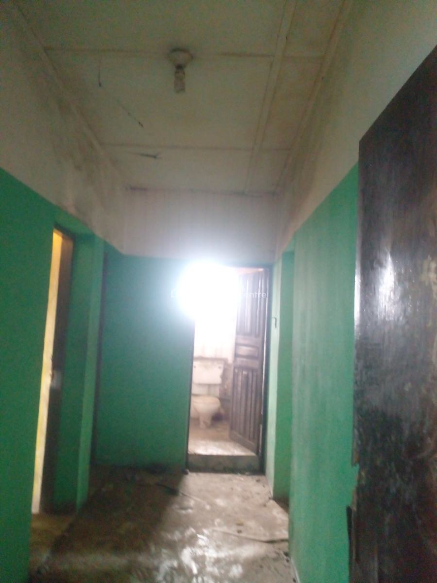 3bedroom Apartmen / Flat (under Renovation) in Gbagada, Lagos, Close to Deeper Life Church, Ifako, Gbagada, Lagos, Flat / Apartment for Rent