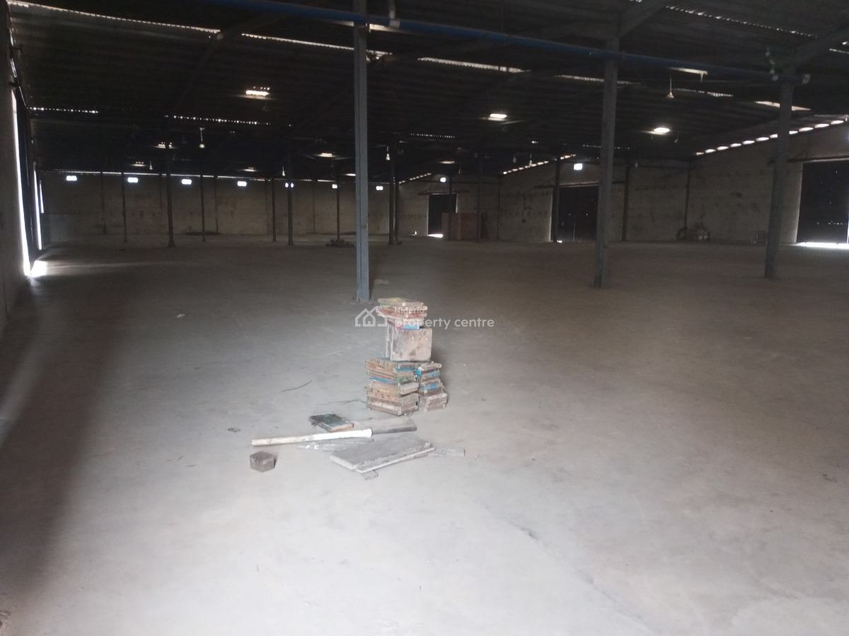 Warehouse, Along Lagos Ibadan Express Way, Before Interchange, Ogun State, Obafemi Owode, Ogun, Warehouse for Rent