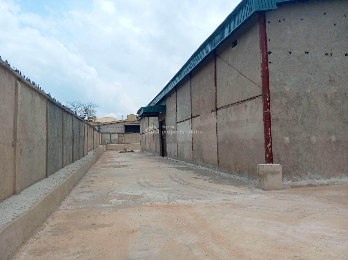 Warehouse, Along Lagos Ibadan Express Way, Before Interchange, Ogun State, Obafemi Owode, Ogun, Warehouse for Rent