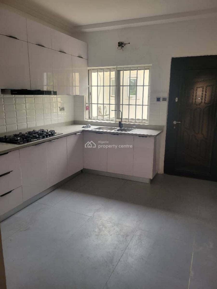 Standard 4 Bedroom Terrace with a Room Bq, Off Durosimi Etti Street, Lekki Phase 1, Lekki, Lagos, Terraced Duplex for Rent