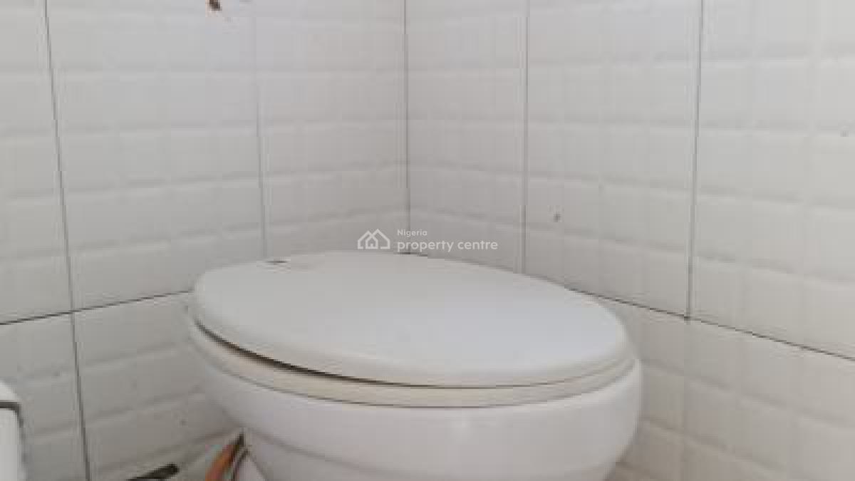 Distress Luxury 3 Bedroom Bungalow with a Room and Parlor Fenced &gated, Onosa, Ibeju Lekki, Lagos, Detached Bungalow for Sale