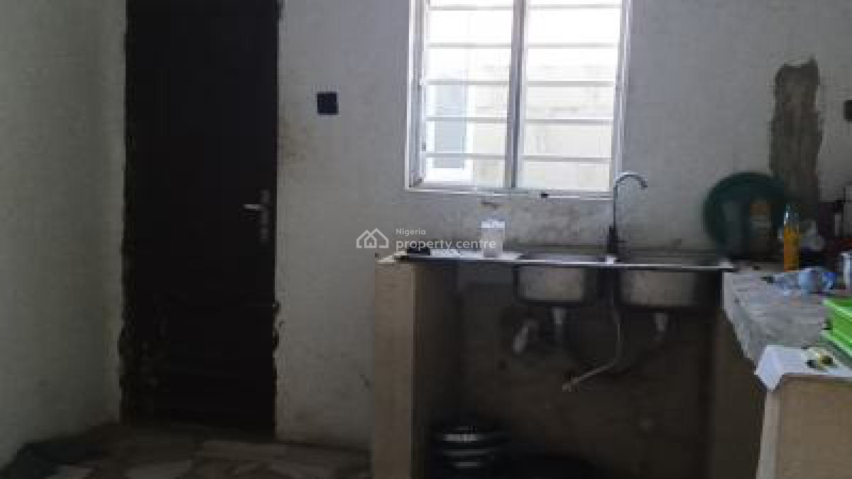Distress Luxury 3 Bedroom Bungalow with a Room and Parlor Fenced &gated, Onosa, Ibeju Lekki, Lagos, Detached Bungalow for Sale