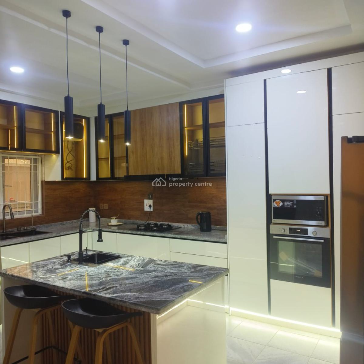 Luxury Fully Furnished 4 Bedrooms Terraced Duplex, Guzape District, Abuja, Terraced Duplex for Rent