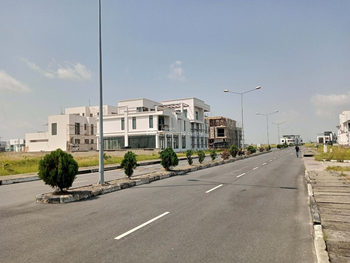 808sqm Residential Land (middle Plot ), Cowrie Creek Estate, Ikate, Lekki, Lagos, Residential Land for Sale