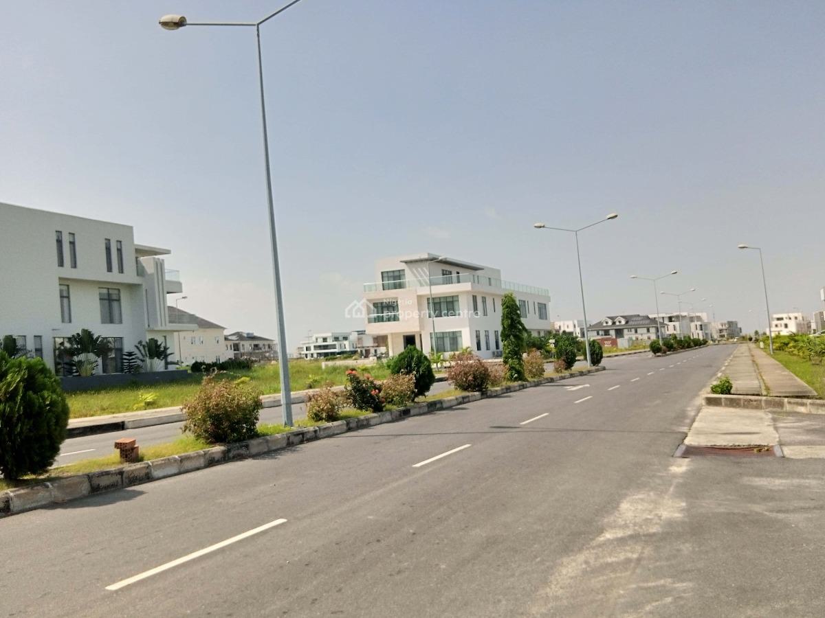 808sqm Residential Land (middle Plot ), Cowrie Creek Estate, Ikate, Lekki, Lagos, Residential Land for Sale