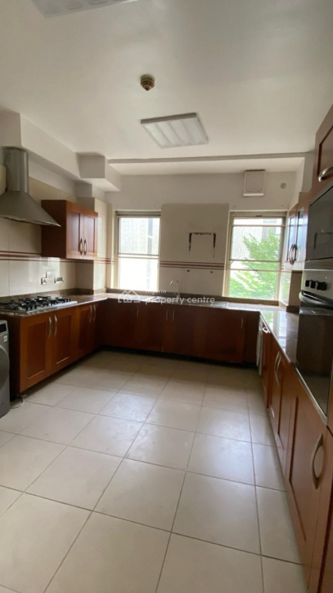 Spacious 3 Bedroom Apartment with Bq, Ikoyi, Lagos, Flat / Apartment for Rent