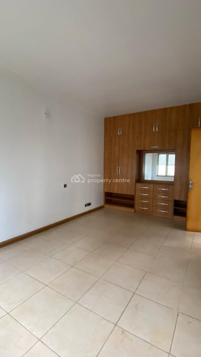 Spacious 3 Bedroom Apartment with Bq, Ikoyi, Lagos, Flat / Apartment for Rent