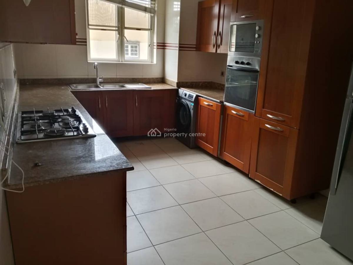 Spacious 3 Bedroom Apartment with Bq, Ikoyi, Lagos, Flat / Apartment for Rent