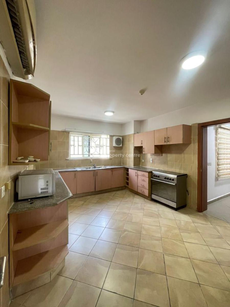 Spacious 3 Bedroom Apartment, Akiogun Road, Oniru, Victoria Island (vi), Lagos, Flat / Apartment for Sale