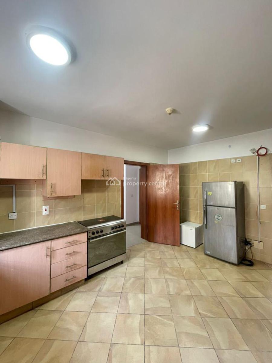 Spacious 3 Bedroom Apartment, Akiogun Road, Oniru, Victoria Island (vi), Lagos, Flat / Apartment for Sale