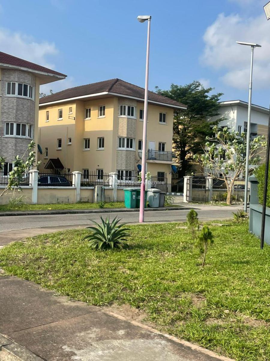3 Bedroom Apartment, Ajiwe, Ajiwe, Ajah, Lagos, Flat / Apartment for Rent