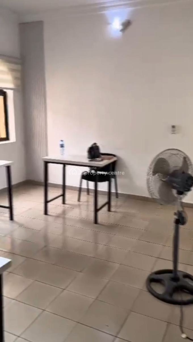 Office) Residential Extremely Clean 3 Bedrooms Flat with Bq,gimbia Str, Area 11, Garki, Abuja, Flat / Apartment for Rent