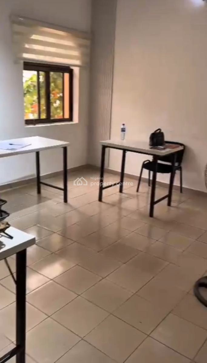 Office) Residential Extremely Clean 3 Bedrooms Flat with Bq,gimbia Str, Area 11, Garki, Abuja, Flat / Apartment for Rent