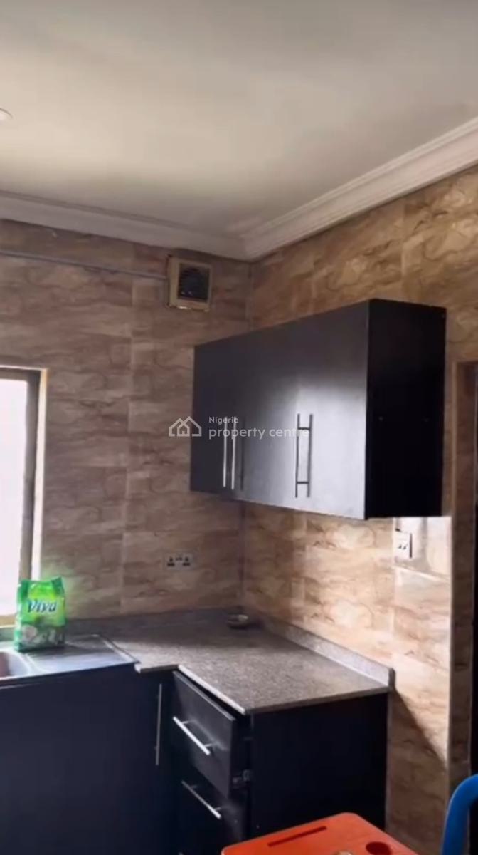 Office) Residential Extremely Clean 3 Bedrooms Flat with Bq,gimbia Str, Area 11, Garki, Abuja, Flat / Apartment for Rent
