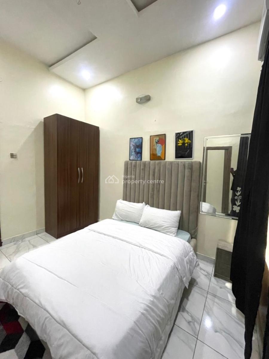 Shared Apartment, 21, Tokunbo Omisore Street, Lekki Phase 1, Lekki, Lagos, Mini Flat (room and Parlour) Short Let