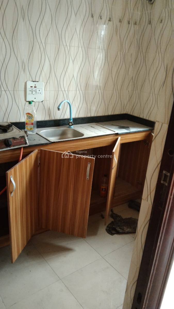 Florida Mini Flat, Adekunle By Third Mainland Bridge, Yaba, Lagos, Mini Flat (room and Parlour) for Rent