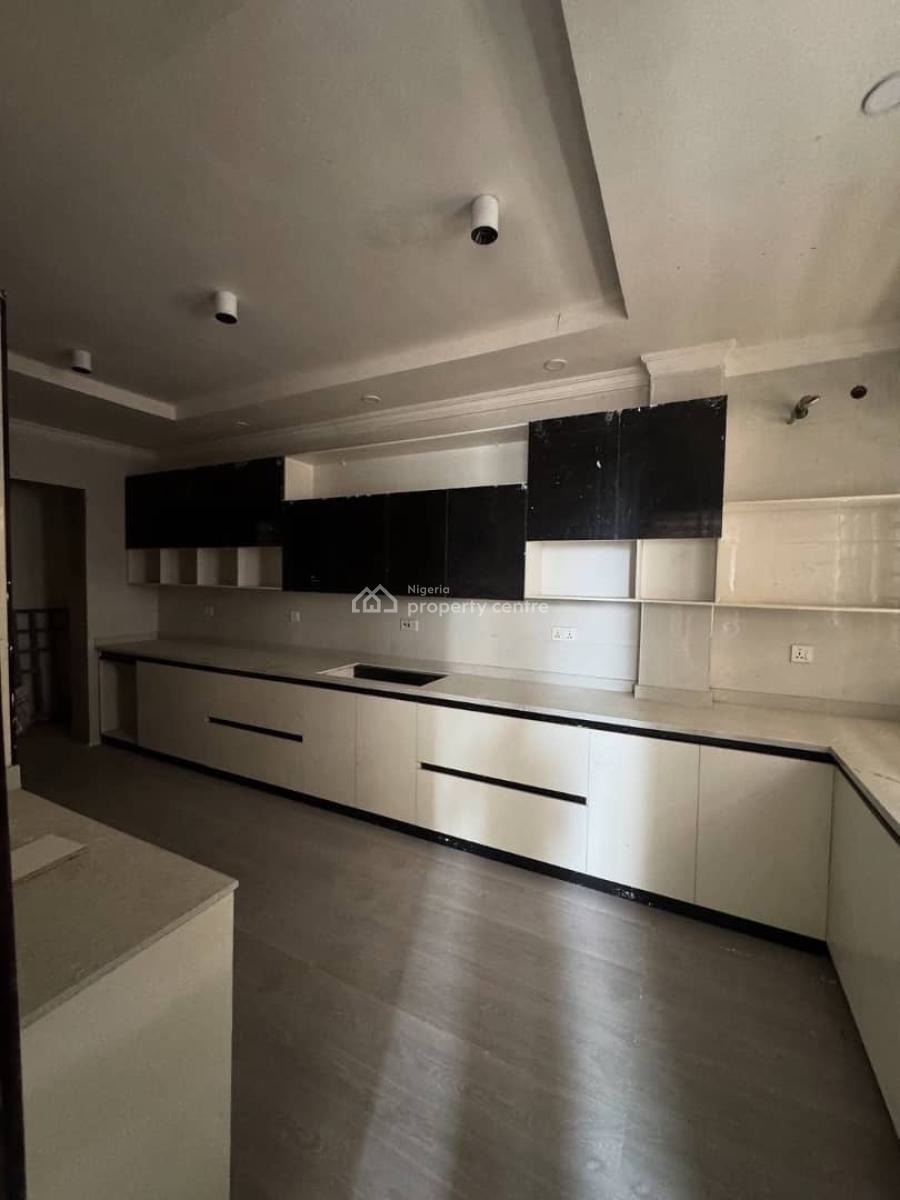 Luxury Serviced 4 Bedroom Apartment with Elevator & Gym, Lekki Phase 1, Lekki, Lagos, Flat / Apartment for Sale