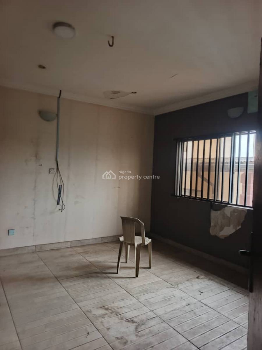Spacious & Clean 2 Bedroom Flat Apartment, Opposite Omole Phase 2, Ojodu Berger, Ojodu, Lagos, Flat / Apartment for Rent