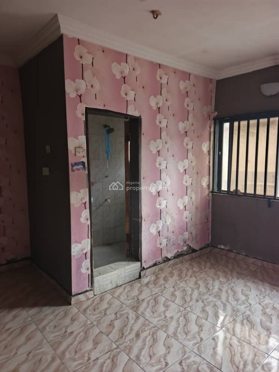 Spacious & Clean 2 Bedroom Flat Apartment, Opposite Omole Phase 2, Ojodu Berger, Ojodu, Lagos, Flat / Apartment for Rent