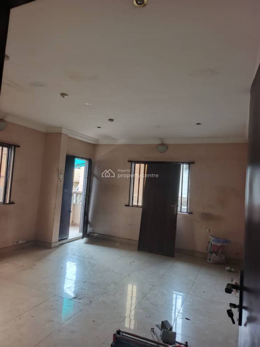 Spacious & Clean 2 Bedroom Flat Apartment, Opposite Omole Phase 2, Ojodu Berger, Ojodu, Lagos, Flat / Apartment for Rent