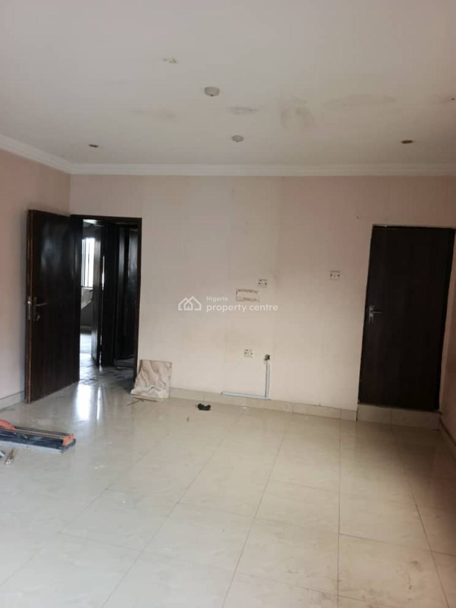 Spacious & Clean 2 Bedroom Flat Apartment, Opposite Omole Phase 2, Ojodu Berger, Ojodu, Lagos, Flat / Apartment for Rent