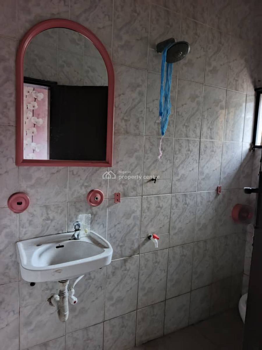 Spacious & Clean 2 Bedroom Flat Apartment, Opposite Omole Phase 2, Ojodu Berger, Ojodu, Lagos, Flat / Apartment for Rent