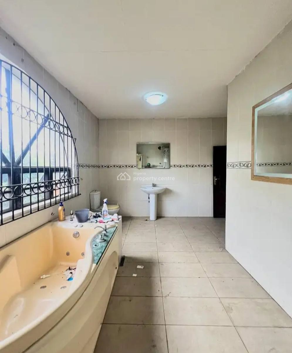 Well Built 5 Bedroom Detached Duplex with 3 Bqs, Lekki Phase 1, Lekki, Lagos, Detached Duplex for Rent
