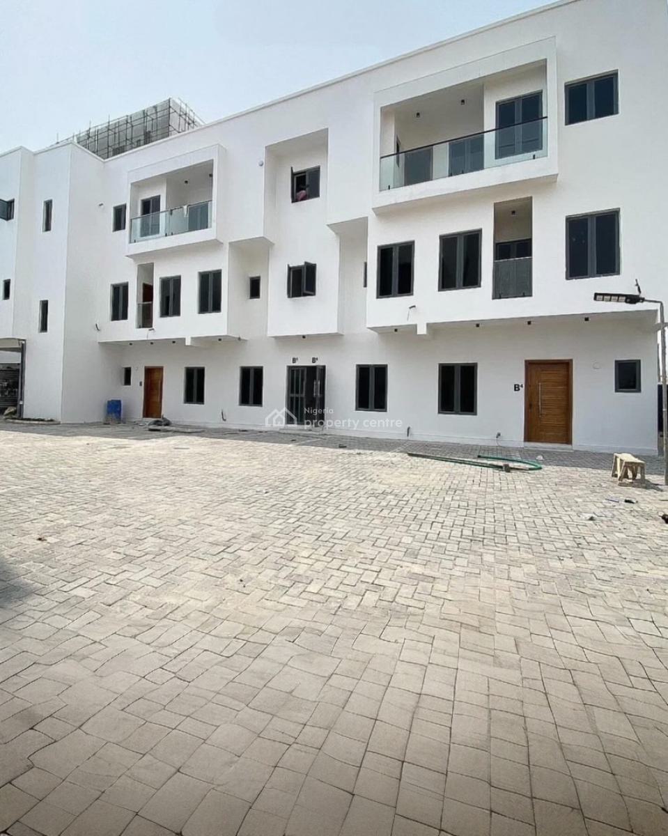 Serviced 2 Bedrooms Penthouse Available, Lekki Phase 1, Lekki, Lagos, Flat / Apartment for Rent