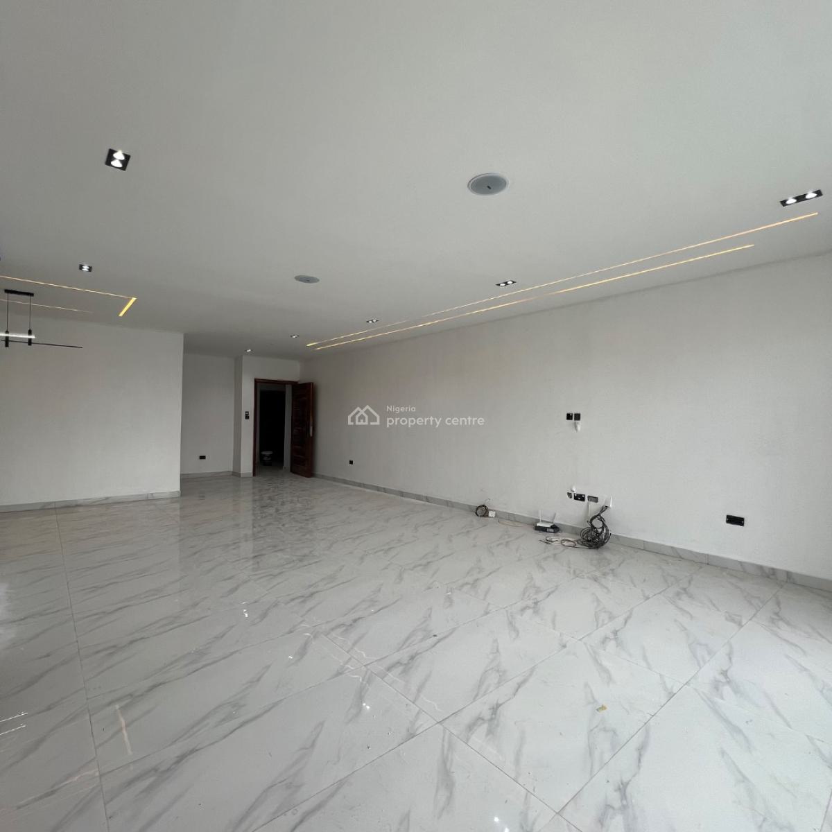 2 Bedroom & Bq, Lekki Phase 1, Lekki, Lagos, Flat / Apartment for Sale