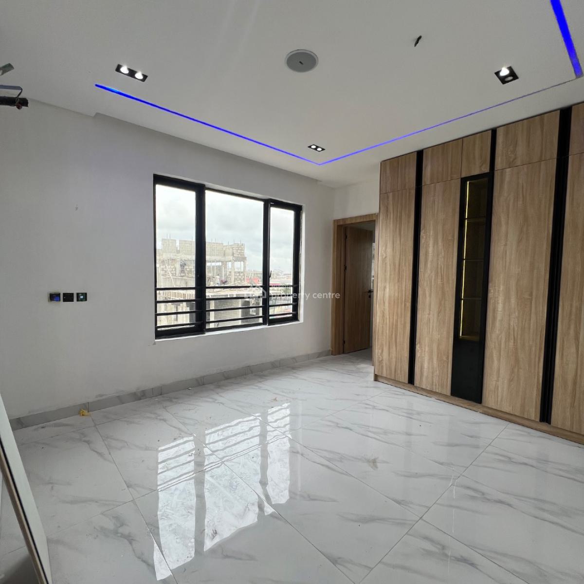 2 Bedroom & Bq, Lekki Phase 1, Lekki, Lagos, Flat / Apartment for Sale