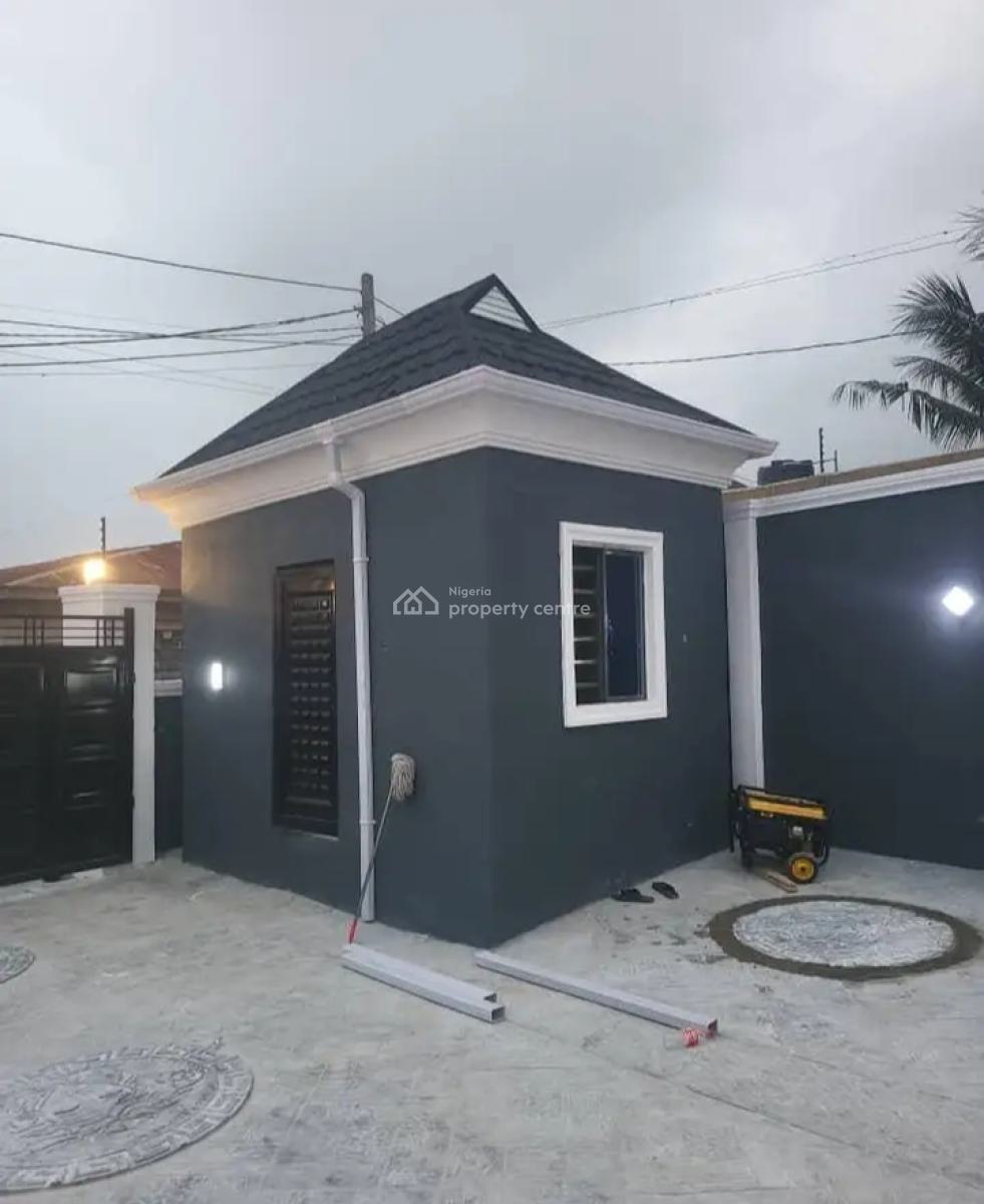 Newly Built 3 Bedrooms Bungalow Home + Bq, Olofa Royal Estate, Elebu Off Akala Expressway, Ibadan, Oyo, Detached Bungalow for Sale