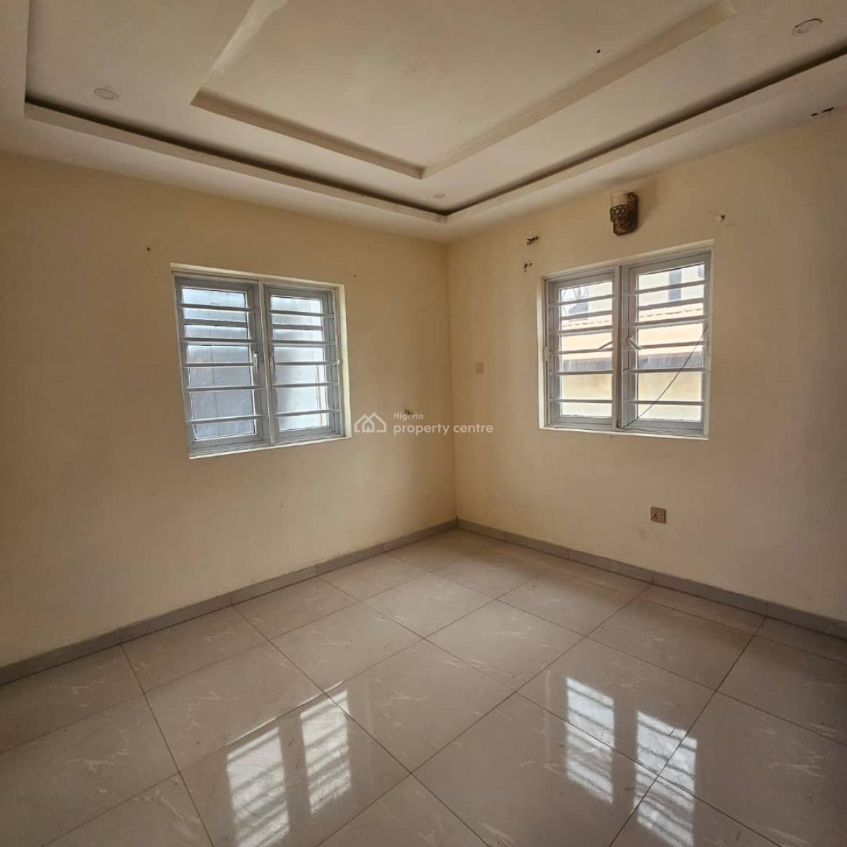 Massive 5 Bedroom Detached Townhouse (residential/commercial), Lekki Phase 1, Lekki, Lagos, Commercial Property for Rent