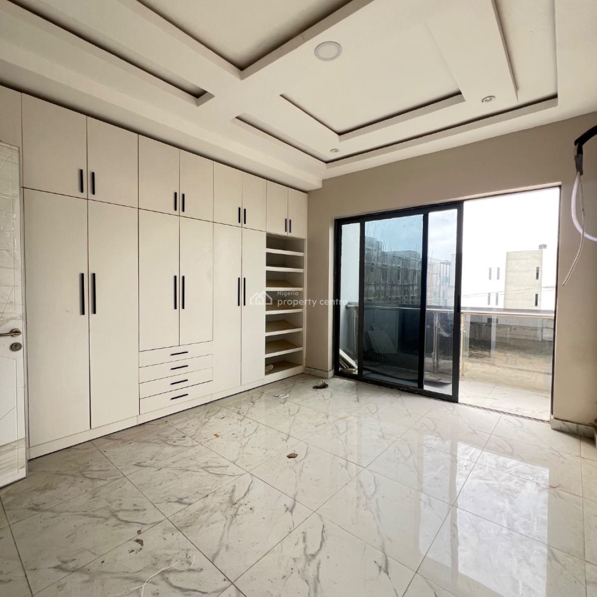 1 Bedroom & Bq, Lekki Phase 1, Lekki, Lagos, Flat / Apartment for Sale