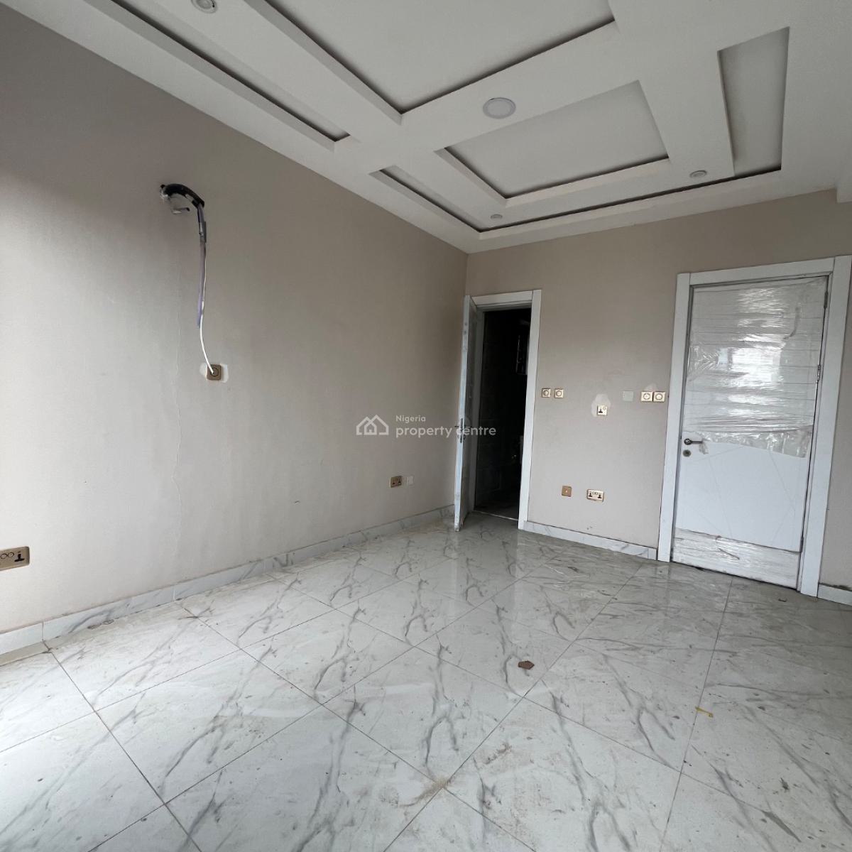 1 Bedroom & Bq, Lekki Phase 1, Lekki, Lagos, Flat / Apartment for Sale