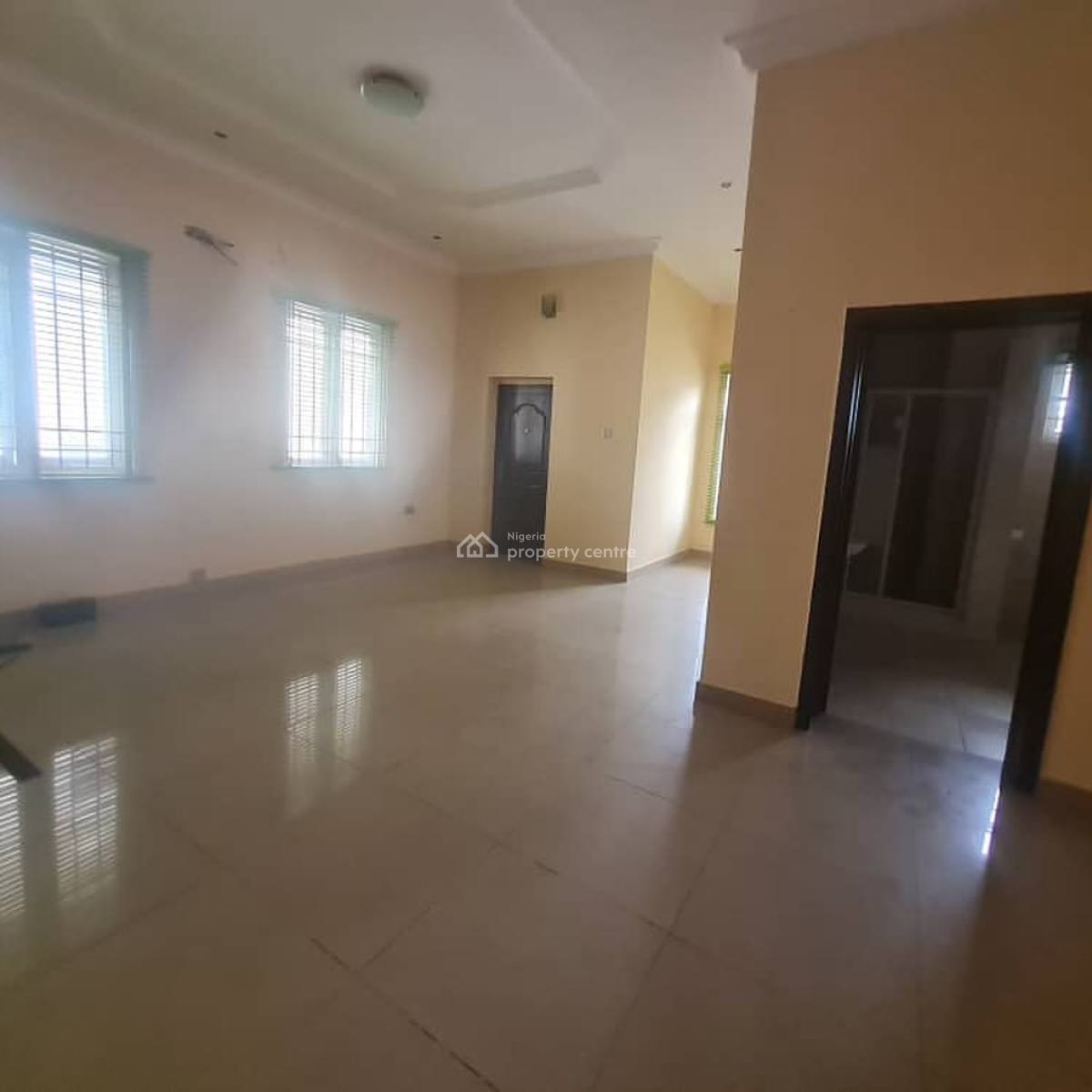 Self Serviced 5-bedroom Semi-detached Duplex with Bq, Idado, Lekki, Lagos, Semi-detached Duplex for Rent