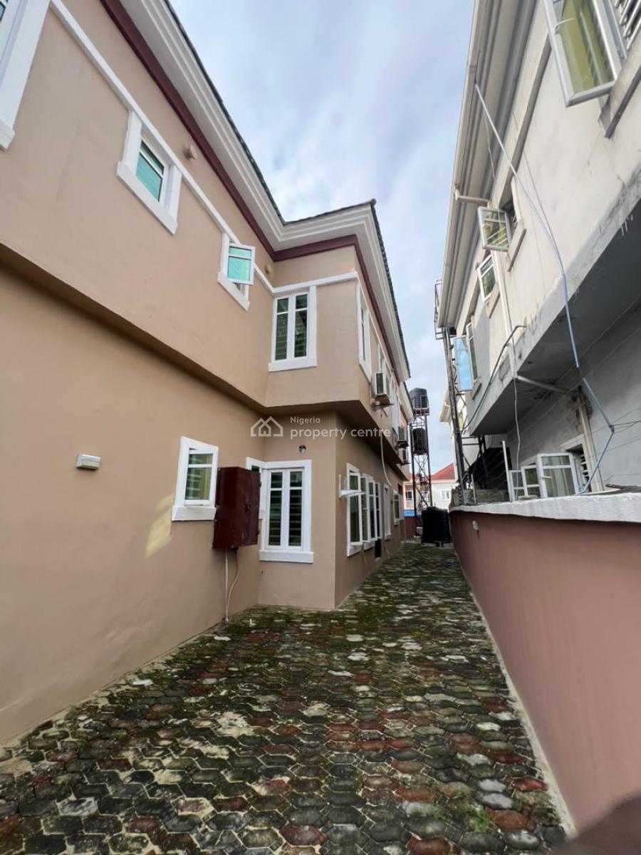 4 Bedroom Apartment with Bq, Lekki County, Ikota, Lekki, Lagos, Flat / Apartment for Rent