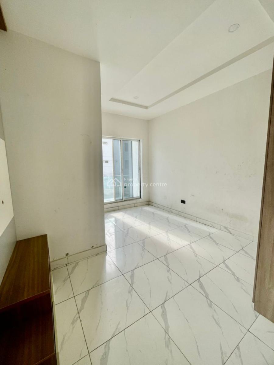 Finely Built 2 Bedroom Apartment, Ikota, Lekki, Lagos, Flat / Apartment for Sale